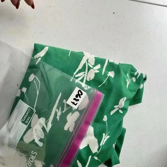 Alfani Women's Kelly Green Floral Asymmetrical‎ Jersey Knit Blouse Plus Sz 2X - Picture 14 of 14